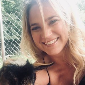 Meet your Posher, April